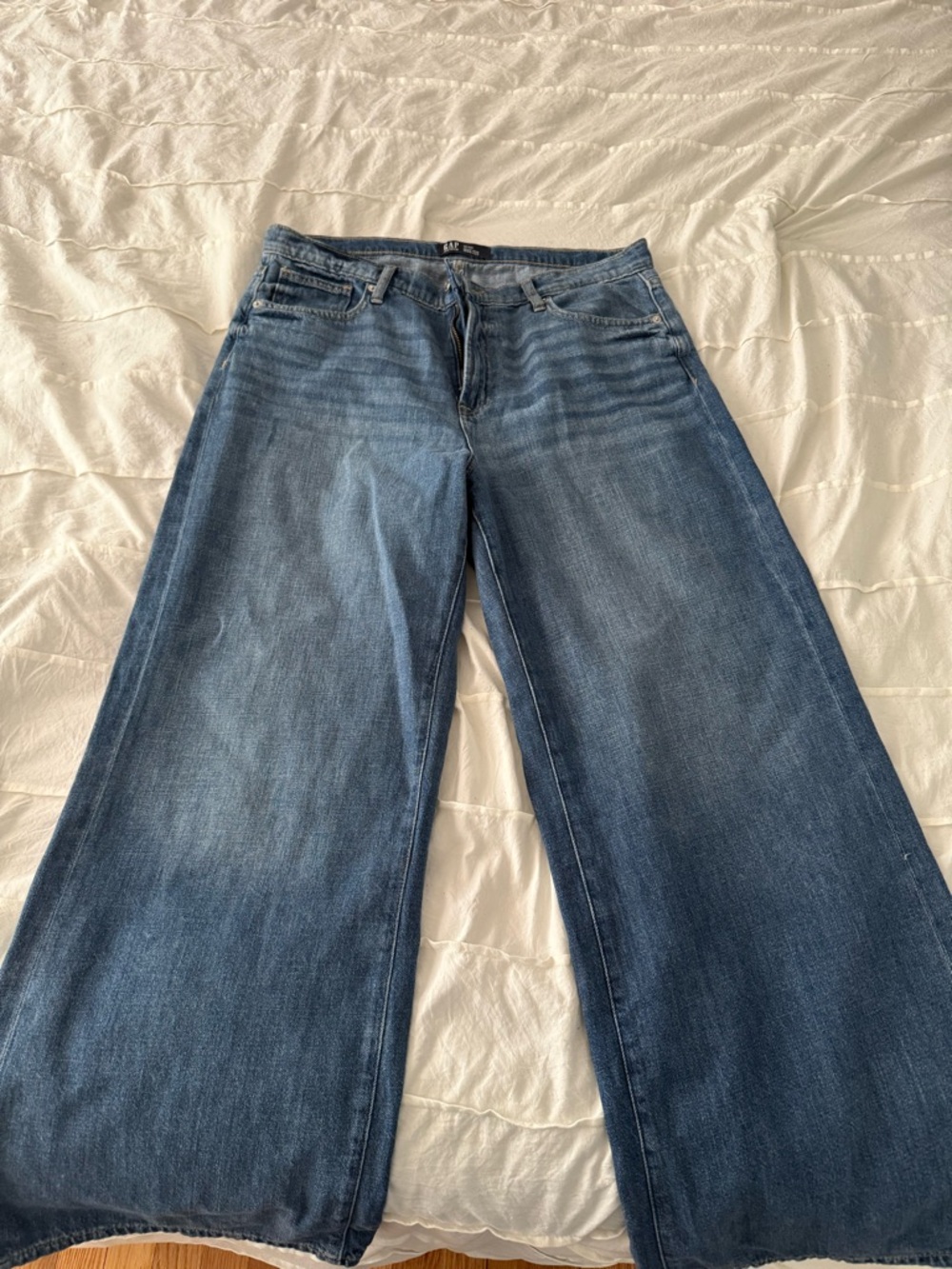 GAP High Rise Wide-Leg Jeans